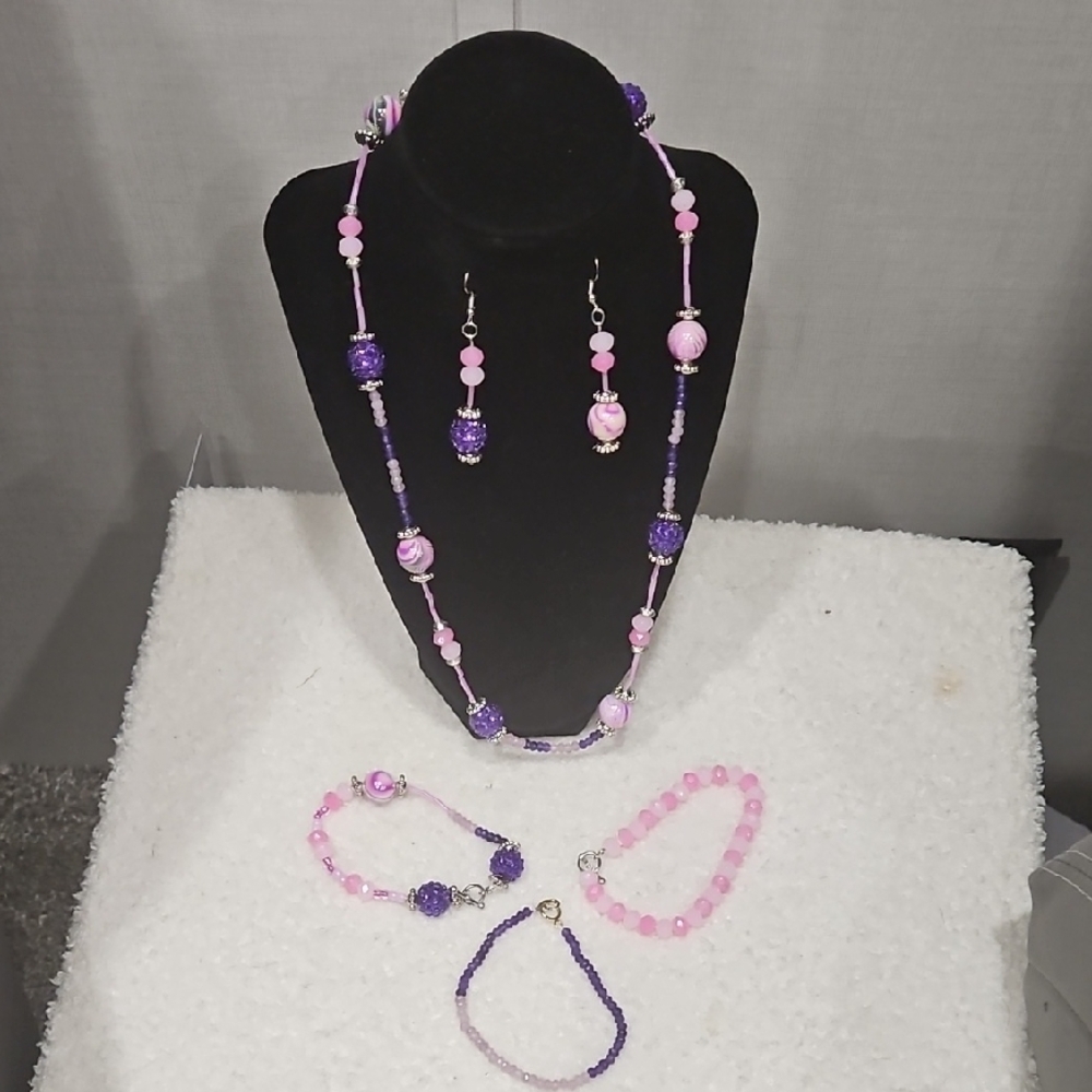 Elegant Pink and Purple Beaded Jewelry Set